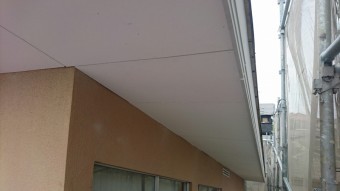 軒天下地板貼