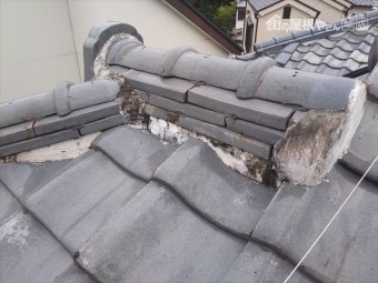 屋根瓦雨漏り部棟