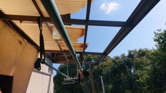 ベランダ波板飛散状況