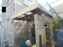 門屋根・軒天破損状況