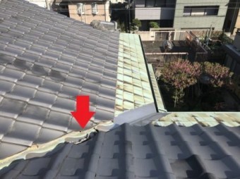大屋根谷樋漆喰ハガレ状態