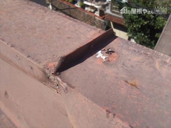 天端鋼板釘浮き状況