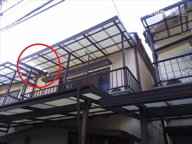 波板 割れ