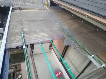 ベランダ屋根 破損