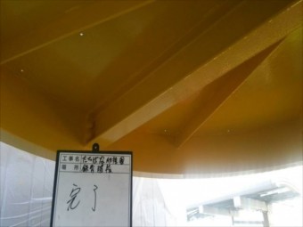 鉄骨階段裏側塗装完了写真