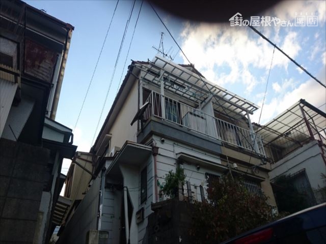 波板 張り替え 全景