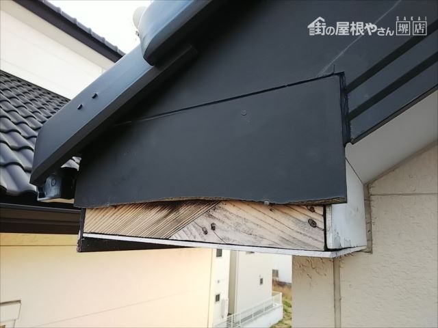 破風板 割れ
