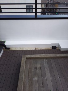 バルコニーウッドパネル敷込み