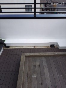 バルコニーウッドパネル敷込み