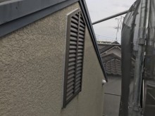 小屋裏換気シール完了