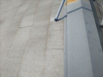 スレート屋根 ひび 補修前