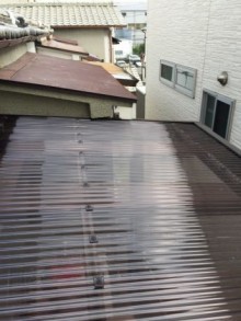裏ベランダポリカー張り