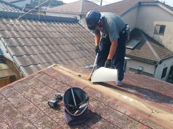 棟板金撤去の掃除