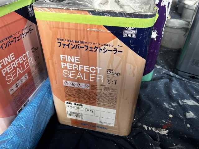 高石市｜築40年集合店舗の屋根塗装工事｜防水性アップで雨に強い屋根へ 