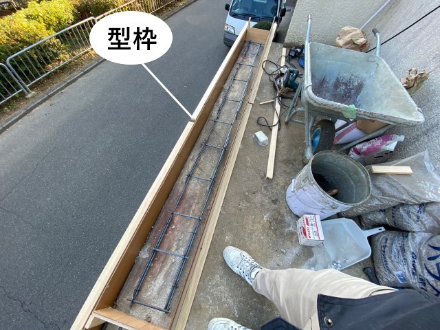 アンカー周りに型枠を作ります