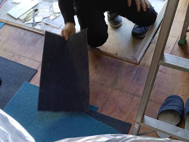 カーペット撤去　玄関