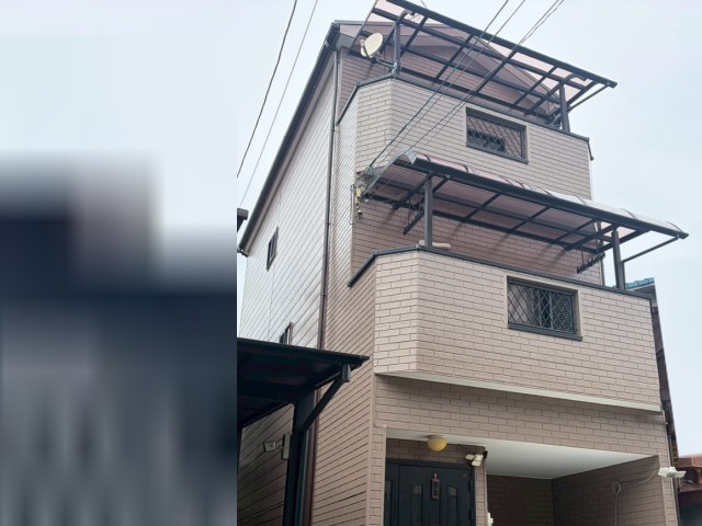 【堺市東区】住宅改修工事が完了｜ベランダ防水・ポリカ平板張り替え・ガレージまわりを施工