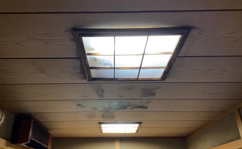 天井に漏水の被害