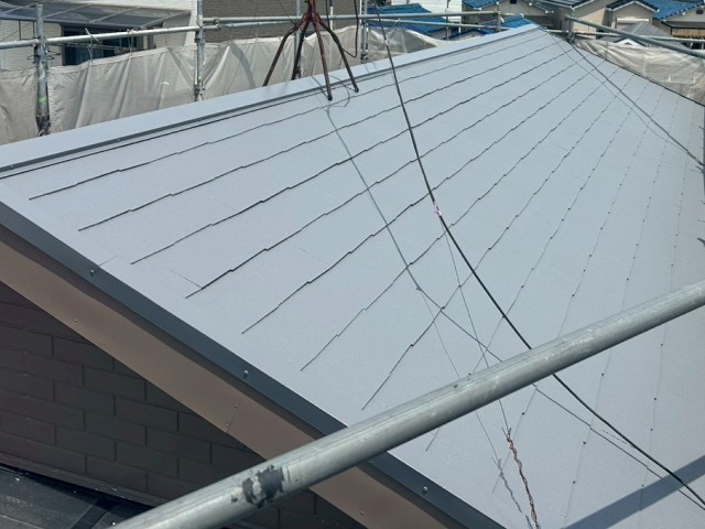 【堺市東区】スレート屋根塗装工事｜棟板金交換後に屋根全体をメンテナンス