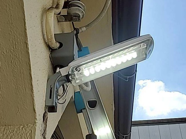 照明交換