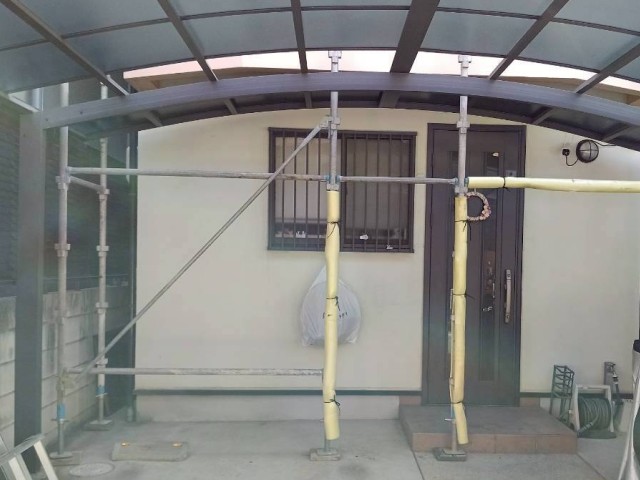 足場